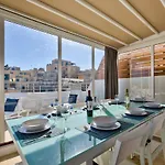 Luxury 4-bedroom Duplex With Stunning Sea Views Private Terrace And Jacuzzi Appartement La Valette