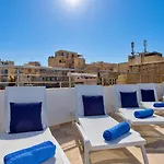 Luxury 4-bedroom Duplex With Stunning Sea Views Private Terrace And Jacuzzi Appartement La Valette