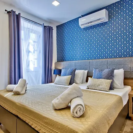 Luxury 4-bedroom Duplex With Stunning Sea Views Private Terrace And Jacuzzi Valletta