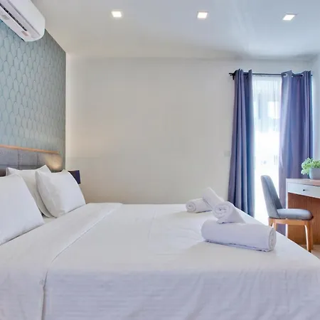 Luxury 4-bedroom Duplex With Stunning Sea Views Private Terrace And Jacuzzi Appartement *