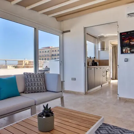 Luxury 4-bedroom Duplex With Stunning Sea Views Private Terrace And Jacuzzi *