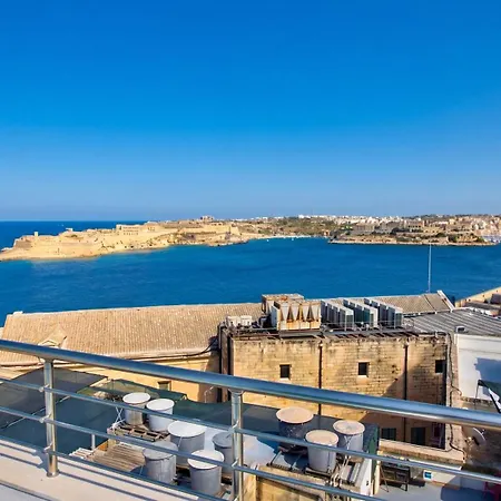 Luxury 4-bedroom Duplex With Stunning Sea Views Private Terrace And Jacuzzi Apartment Valletta