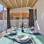 Luxury 4-bedroom Duplex With Stunning Sea Views Private Terrace And Jacuzzi Lejlighed