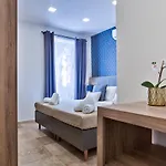 Luxury 4-bedroom Duplex With Stunning Sea Views Private Terrace And Jacuzzi Valletta