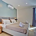 Lejlighed Luxury 4-bedroom Duplex With Stunning Sea Views Private Terrace And Jacuzzi *
