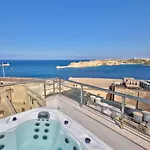 Luxury 4-bedroom Duplex With Stunning Sea Views Private Terrace And Jacuzzi Lejlighed