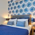 Luxury 4-bedroom Duplex With Stunning Sea Views Private Terrace And Jacuzzi Valletta
