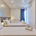 Apartman Luxury 4-bedroom Duplex With Stunning Sea Views Private Terrace And Jacuzzi *
