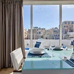Luxury 4-bedroom Duplex With Stunning Sea Views Private Terrace And Jacuzzi Valletta