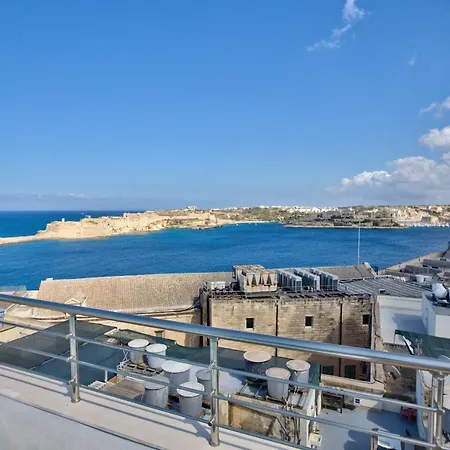 Luxury 4-bedroom Duplex With Stunning Sea Views Private Terrace And Jacuzzi 公寓 瓦莱塔