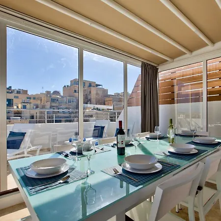 Luxury 4-bedroom Duplex With Stunning Sea Views Private Terrace And Jacuzzi Apartamento La Valeta