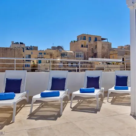 Luxury 4-bedroom Duplex With Stunning Sea Views Private Terrace And Jacuzzi Valletta
