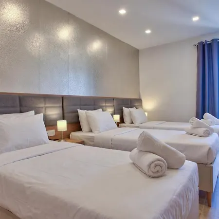 Luxury 4-bedroom Duplex With Stunning Sea Views Private Terrace And Jacuzzi Apartament