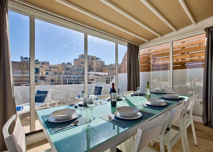 Luxury 4-bedroom Duplex With Stunning Sea Views Private Terrace And Jacuzzi Daire Valletta