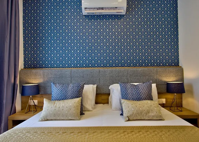 Luxury 4-bedroom Duplex With Stunning Sea Views Private Terrace And Jacuzzi * Valletta