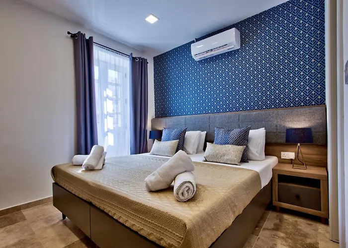 Apartment Luxury 4-bedroom Duplex With Stunning Sea Views Private Terrace And Jacuzzi Valletta