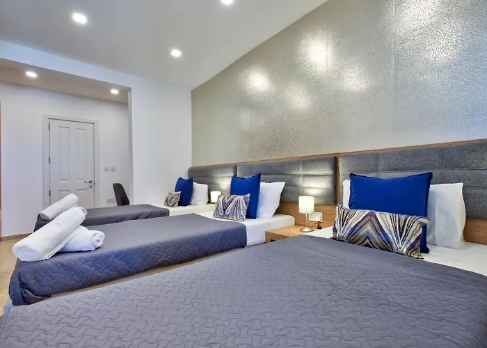 Luxury 4-bedroom Duplex With Stunning Sea Views Private Terrace And Jacuzzi Daire